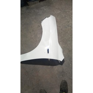 fiat egea sol ön çamurluk beyaz